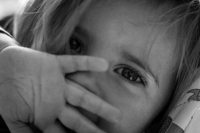 Denuncian ante el Defensor las expulsiones de niños con autismo den varios campamentos