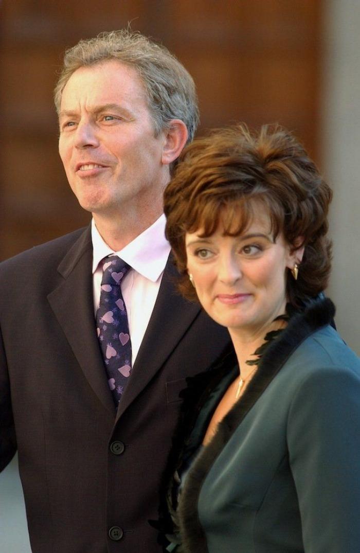 Aznar recuerda cómo le insultaba Chávez y dice a Ayuso: "No sabes lo que te envidio porque sus hijos te insulten a ti"