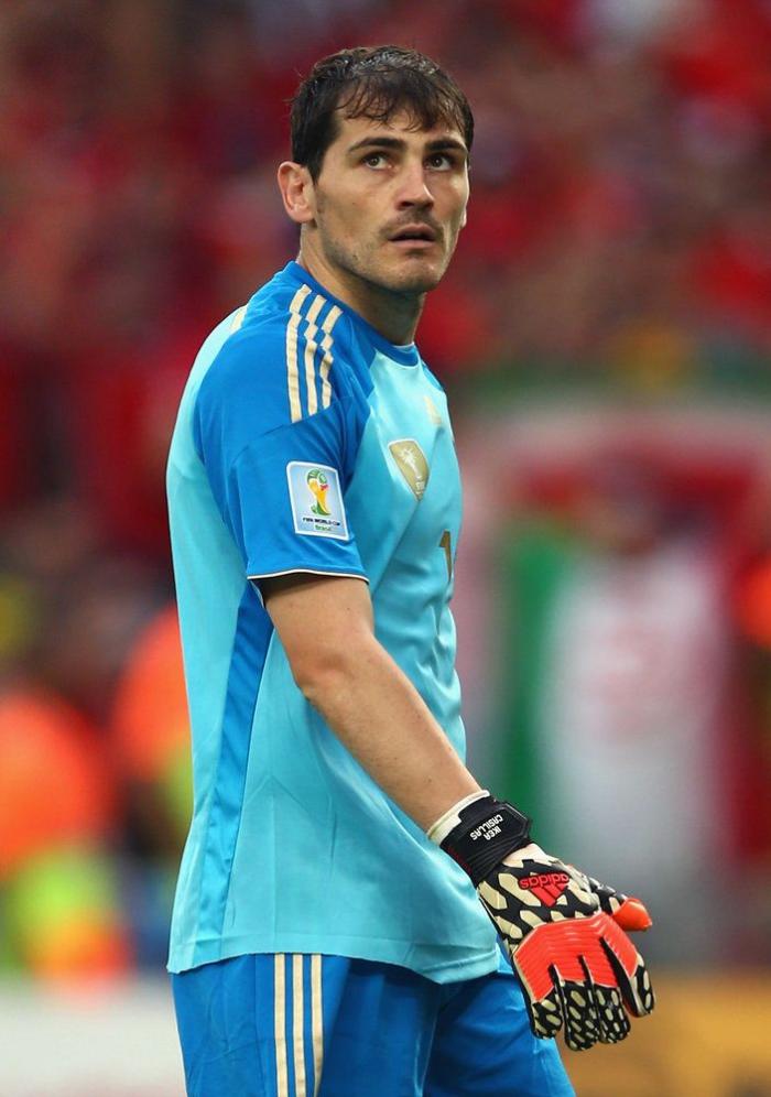 Casillas se retira y pasa a formar parte del staff directivo del Oporto