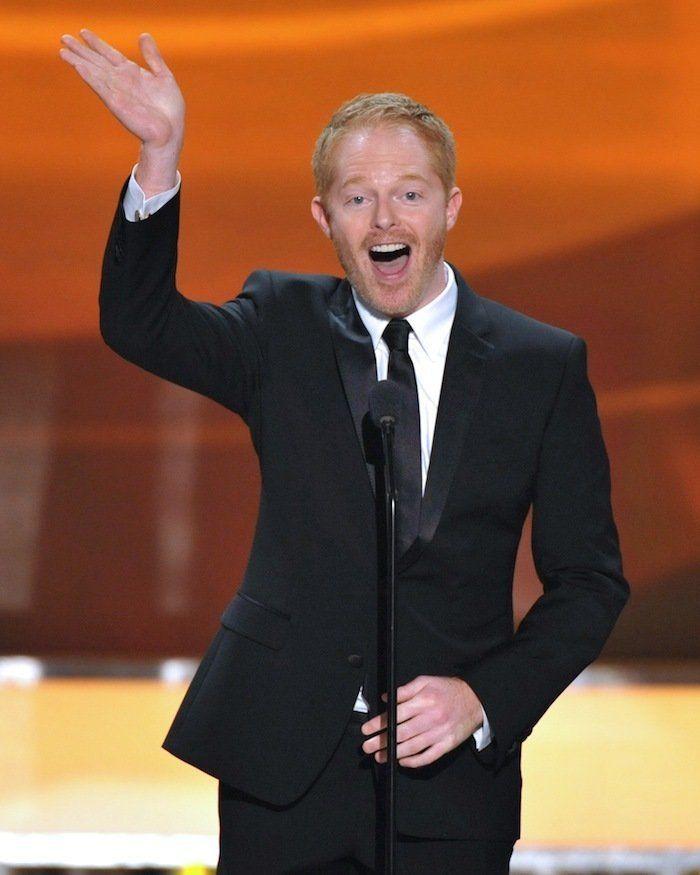 Descuidos de famosas: Jennifer Lawrence con vestido "roto" en los premios del Sindicato de Actores (FOTOS, GIF)