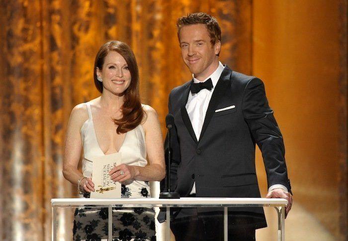 Descuidos de famosas: Jennifer Lawrence con vestido "roto" en los premios del Sindicato de Actores (FOTOS, GIF)