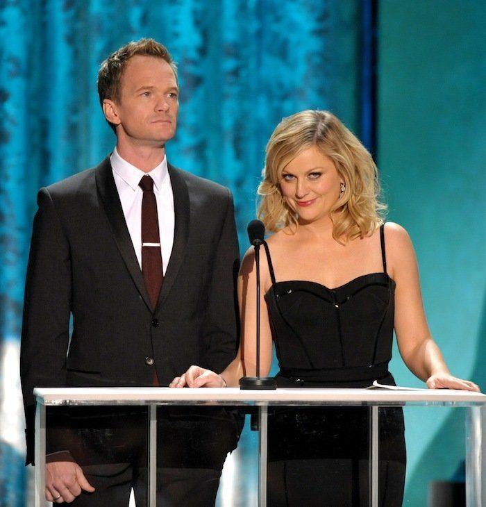 Descuidos de famosas: Jennifer Lawrence con vestido "roto" en los premios del Sindicato de Actores (FOTOS, GIF)