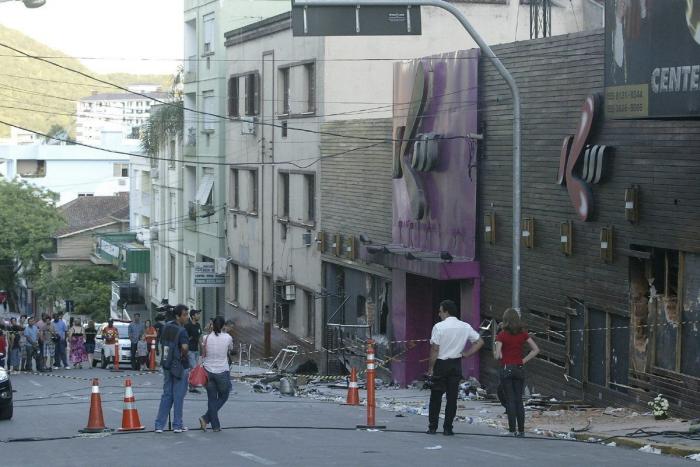 Tragedia en Brasil: Un cúmulo de negligencias agravaron las consecuencias del incendio (FOTOS)
