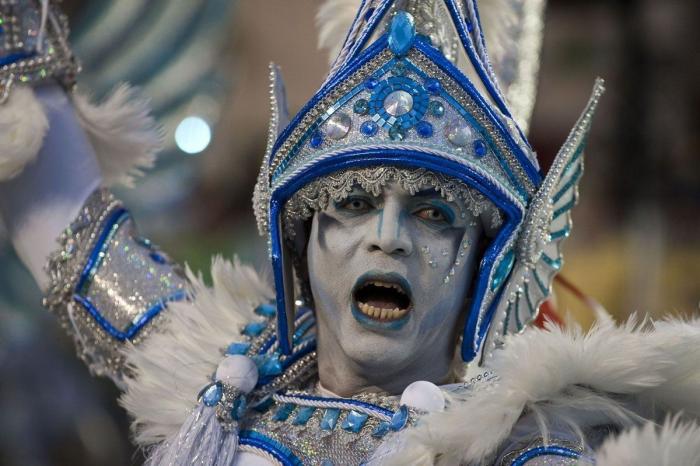 Disfraces 2013: Brasil se entrega de lleno a su multitudinario carnaval (FOTOS)