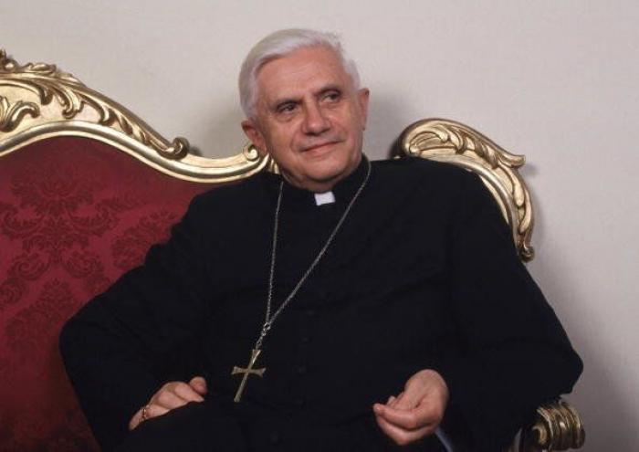 La Iglesia crítica con la jerarquía: "La renuncia es una buena noticia porque Benedicto XVI acaparó el poder"