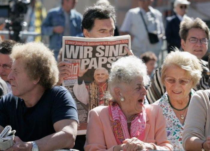 La Iglesia crítica con la jerarquía: "La renuncia es una buena noticia porque Benedicto XVI acaparó el poder"