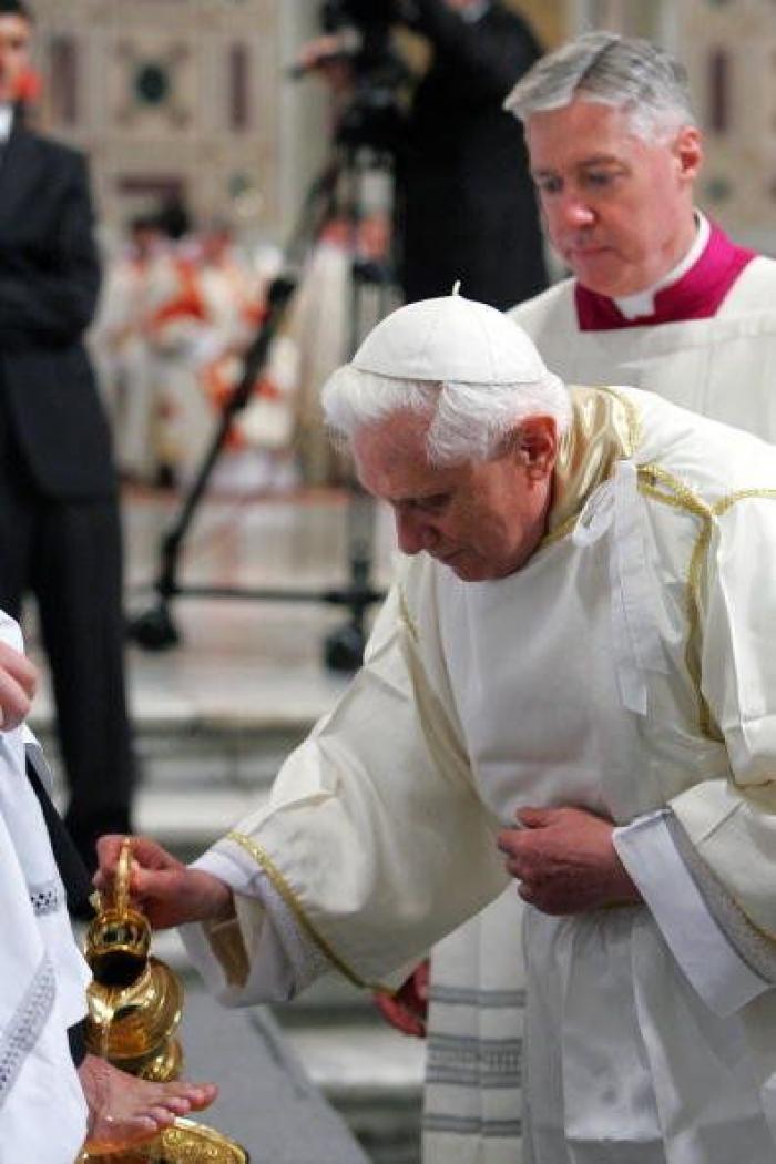 La Iglesia crítica con la jerarquía: "La renuncia es una buena noticia porque Benedicto XVI acaparó el poder"