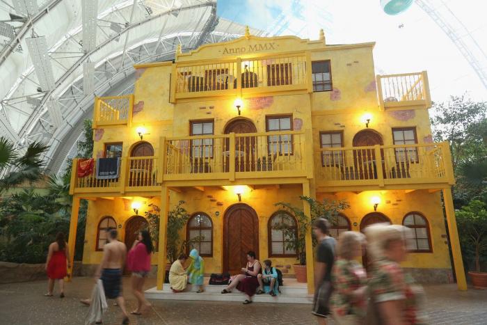 'Paraíso' tropical artificial de Alemania: un antiguo hangar para imaginar la playa todo el año (FOTOS)