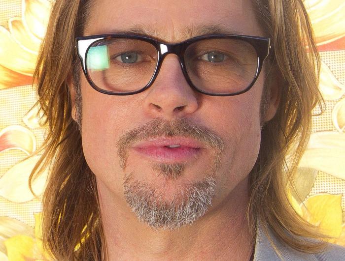 Angelina Jolie se la juega a Brad Pitt