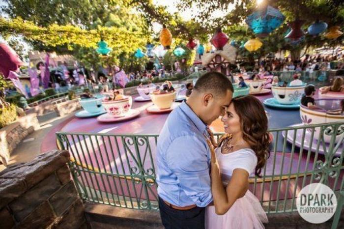 17 ideas mágicas para una sesión de fotos de compromiso inspirada en Disney