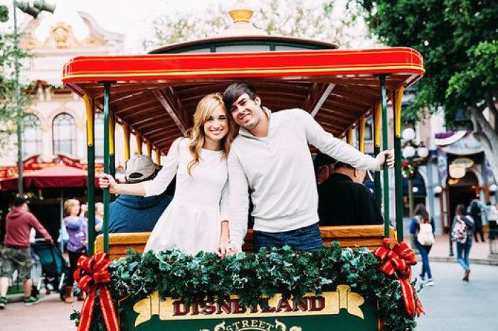 17 ideas mágicas para una sesión de fotos de compromiso inspirada en Disney