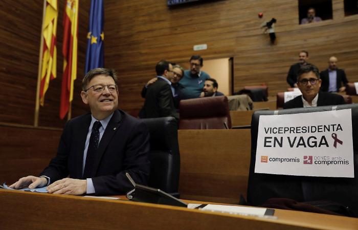 El Gobierno retrasa de nuevo la entrada en vigor de la ampliación del permiso por paternidad "por un error"