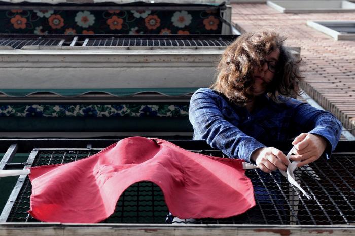 El Gobierno retrasa de nuevo la entrada en vigor de la ampliación del permiso por paternidad "por un error"