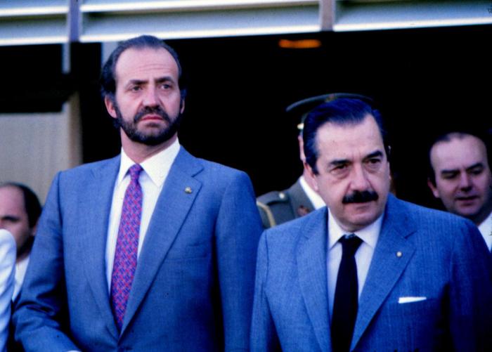 La abdicación del rey en las portadas de los periódicos (FOTOS)