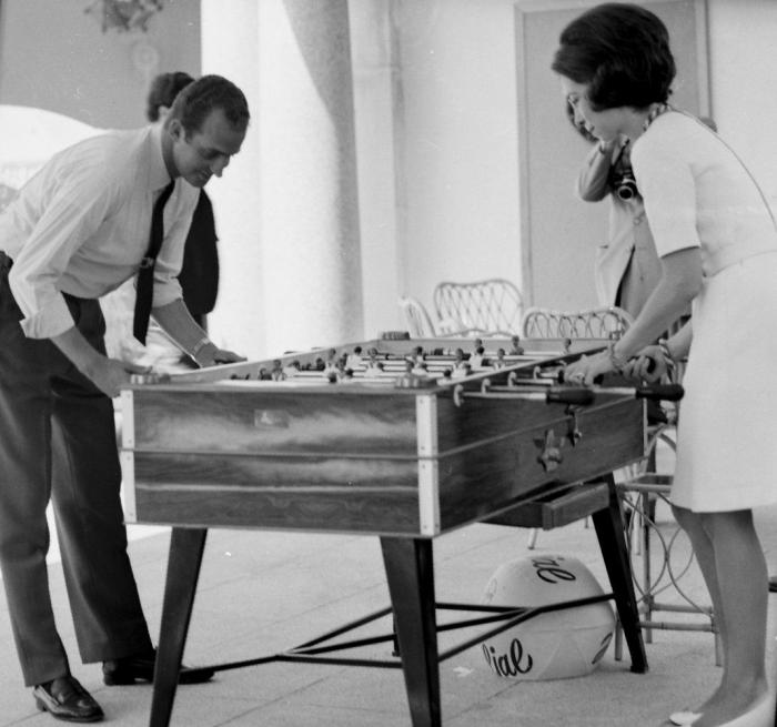 La abdicación del rey en las portadas de los periódicos (FOTOS)