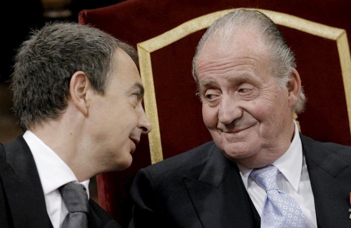 La abdicación del rey en las portadas de los periódicos (FOTOS)