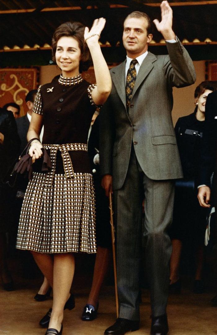 La abdicación del rey en las portadas de los periódicos (FOTOS)