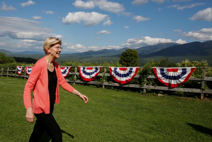Elizabeth Warren, la tercera en discordia en la pelea por el liderazgo del Partido Demócrata