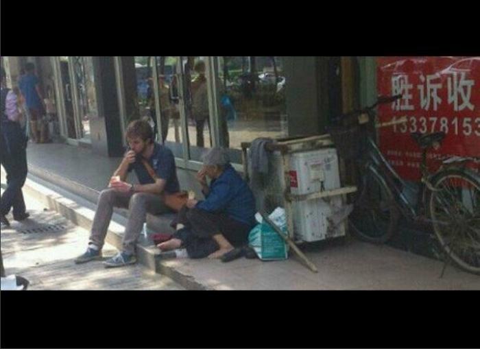 La emocionante transformación de un gorrilla gracias a una peluquería mallorquina