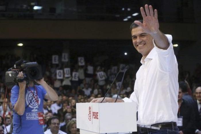 Pedro Sánchez: "Mientras los dirigentes del PP se avergüenzan, nosotros abrimos el partido a independientes"