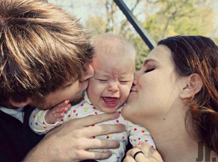 27 fotos que resumen de un vistazo lo que es la vida con bebés