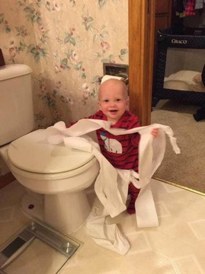 27 fotos que resumen de un vistazo lo que es la vida con bebés