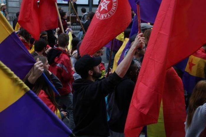 Varios miles de personas piden la proclamación de la III República en el día del 82 aniversario