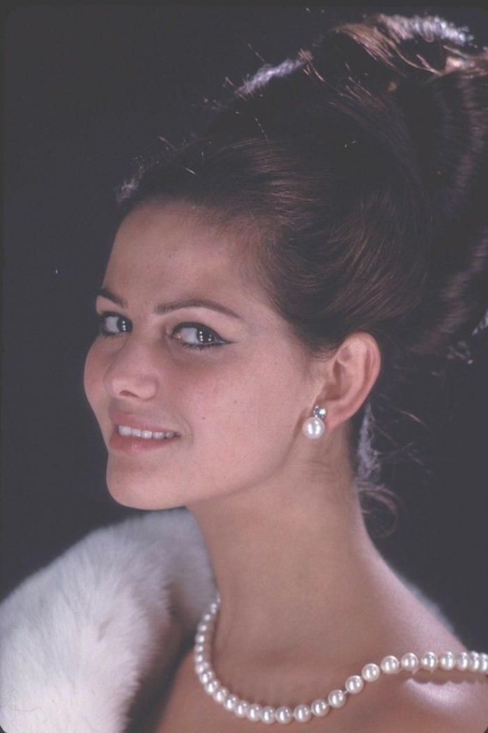 Críticas al Festival de Cannes por hacer más delgada a Claudia Cardinale en su cartel