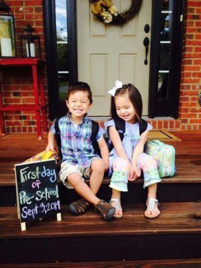 El divertido vídeo de una ecografía que muestra la pelea de dos gemelas