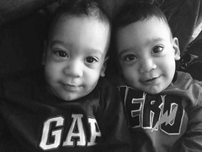 El divertido vídeo de una ecografía que muestra la pelea de dos gemelas