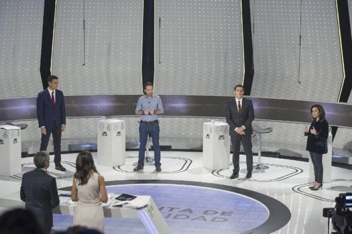 Un tuitero triunfa al recordar este cómico momento de Rajoy en el debate de 2008