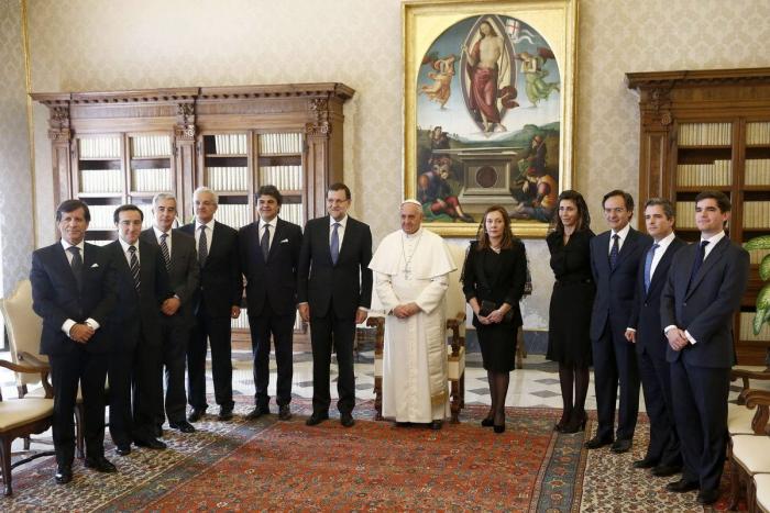 Dimiten el director de Prensa del Vaticano y su 'número dos', la española Paloma García Ovejero