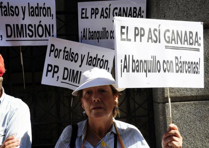 Bárcenas asume la autoría de los papeles y asegura que pagó 45.000 euros a Rajoy y Cospedal en 2009 y 2010 (DIRECTO)