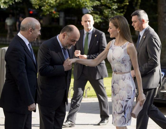 Reina Letizia: primer acto en solitario en el Museo del Prado (FOTOS)