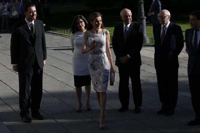 Reina Letizia: primer acto en solitario en el Museo del Prado (FOTOS)