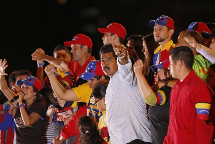 Maduro pide investigar a Movistar por sumarse a la "convocatoria golpista"