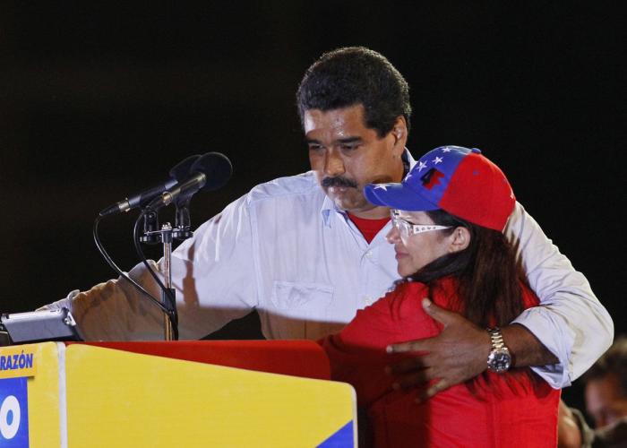 Maduro pide investigar a Movistar por sumarse a la "convocatoria golpista"