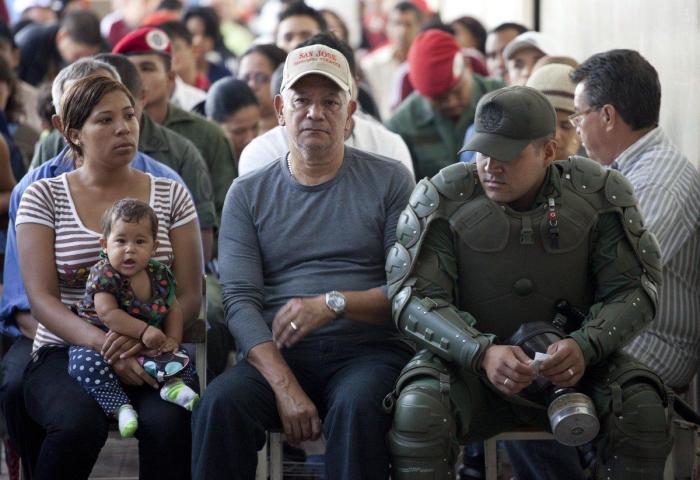 Maduro pide investigar a Movistar por sumarse a la "convocatoria golpista"