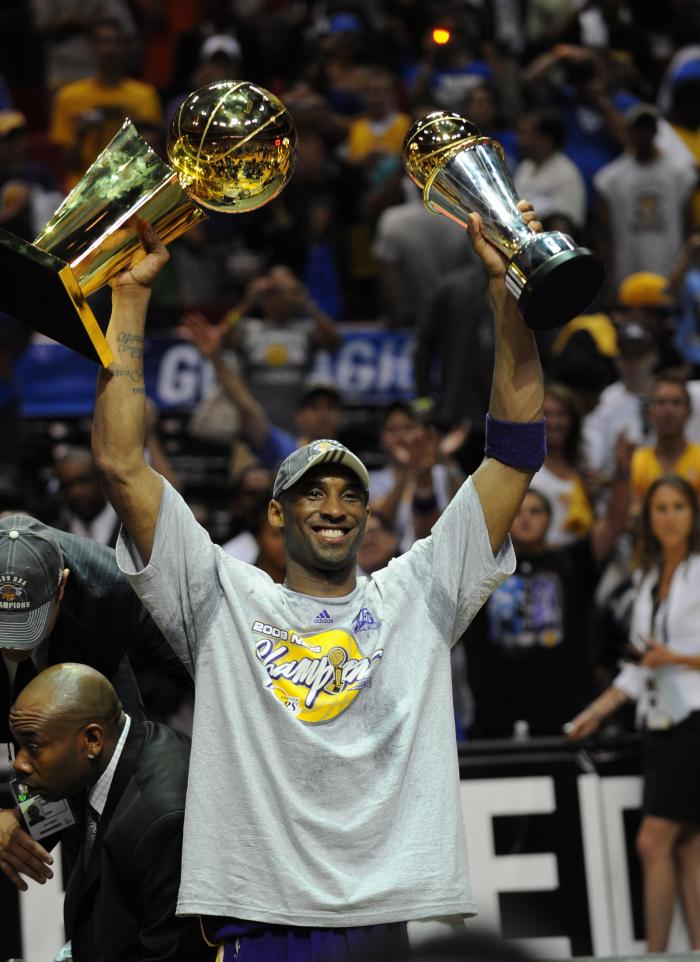 El piloto del helicóptero en el que murió Kobe Bryant informó que ascendía cuando en realidad bajaba