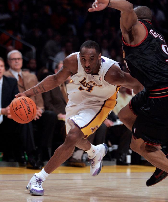 El piloto del helicóptero en el que murió Kobe Bryant informó que ascendía cuando en realidad bajaba