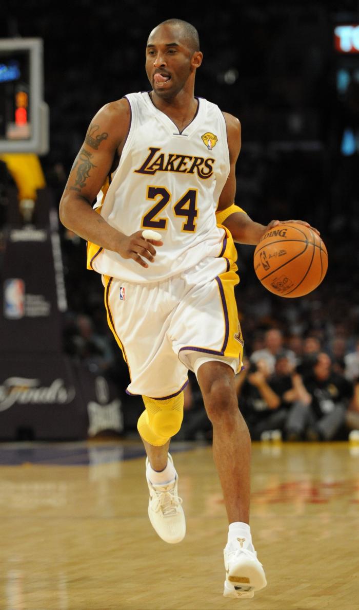 El piloto del helicóptero en el que murió Kobe Bryant informó que ascendía cuando en realidad bajaba