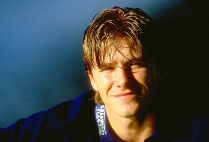 Las chanclas de David Beckham son lo mejor de esta foto