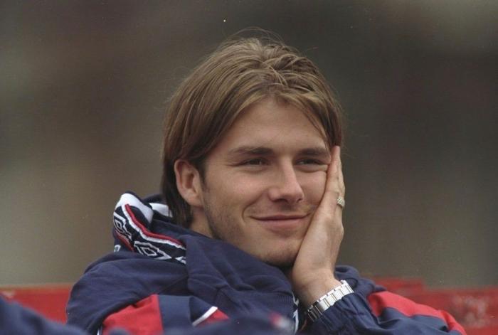 Las chanclas de David Beckham son lo mejor de esta foto