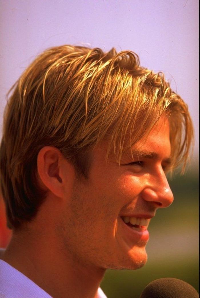 Las chanclas de David Beckham son lo mejor de esta foto