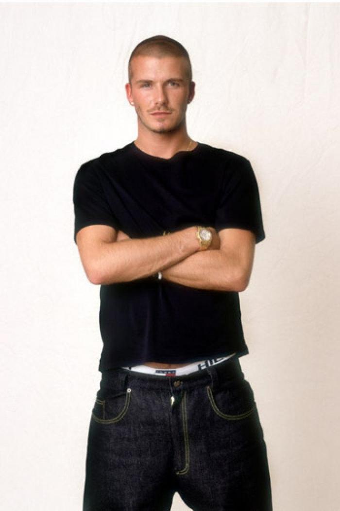 Las chanclas de David Beckham son lo mejor de esta foto