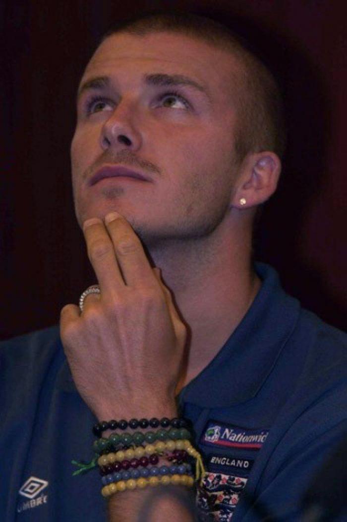 Las chanclas de David Beckham son lo mejor de esta foto