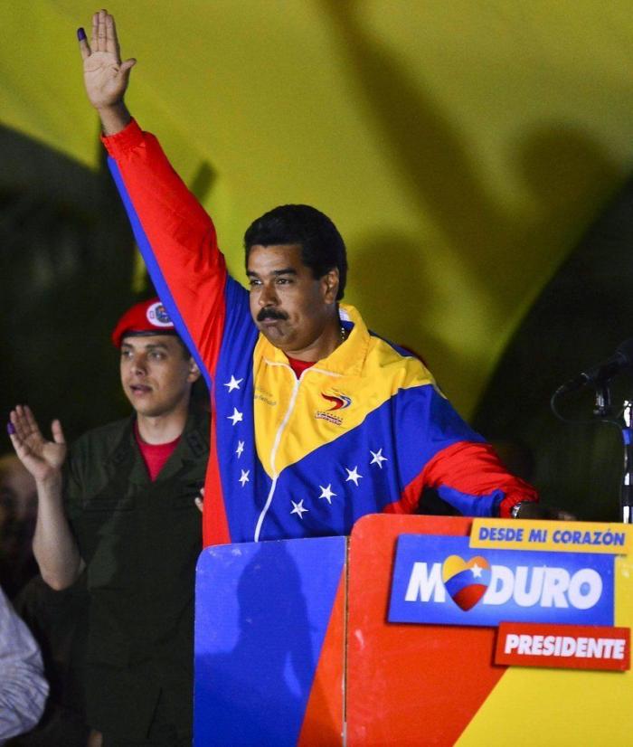 Capriles desconvoca las protestas contra Maduro tras la muerte de siete personas