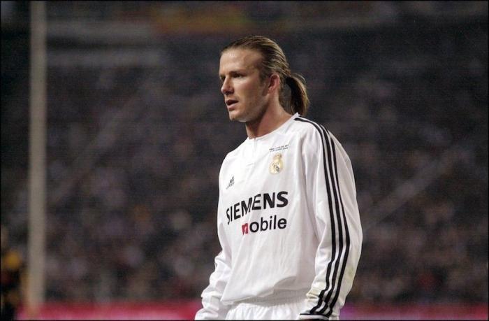 Las chanclas de David Beckham son lo mejor de esta foto