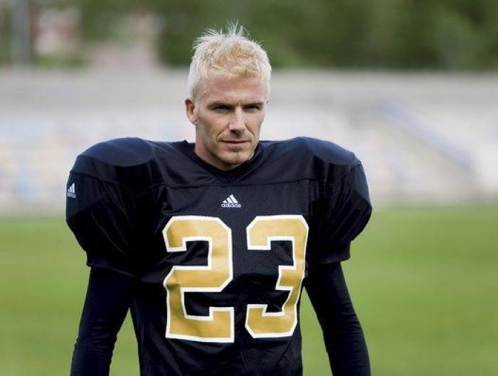 Las chanclas de David Beckham son lo mejor de esta foto