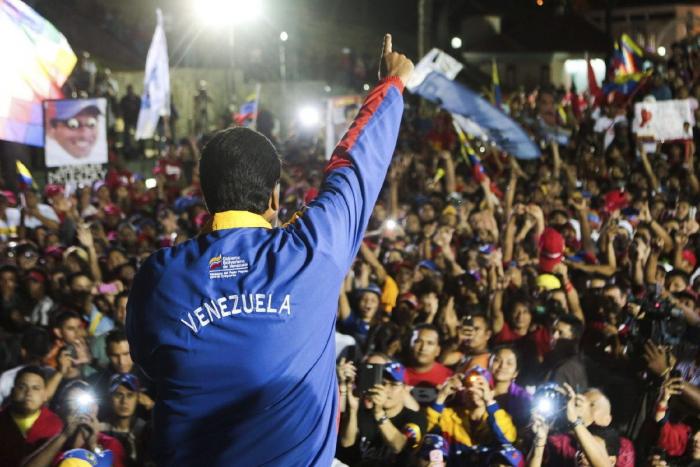 Capriles desconvoca las protestas contra Maduro tras la muerte de siete personas